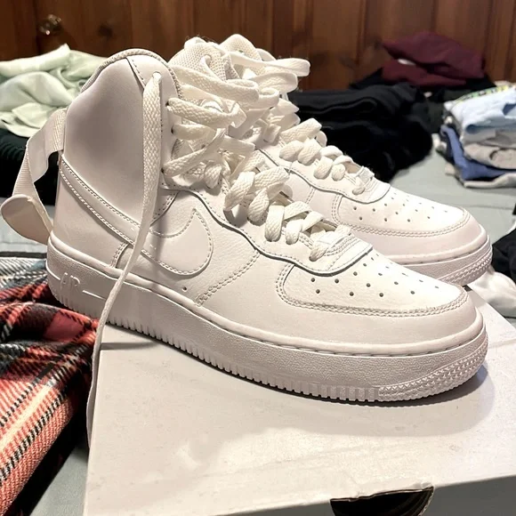 Nike | Shoes | Air Force High Size 55 Youth Never Worn Has  display picture 3